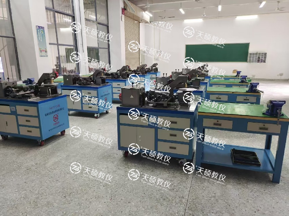 廣東省技師學(xué)院機械設(shè)備裝備與自動控制專業(yè)建設(shè)項目順利安裝、調(diào)試、驗收通過！